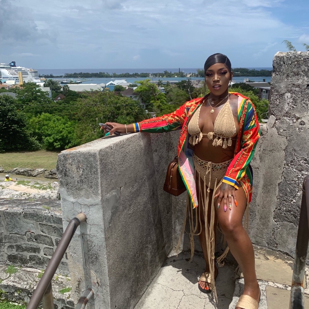 Meet your Posher, Arielle